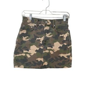 Gap 1969 Green Camo 5 Pocket Mini Skirt Size 26